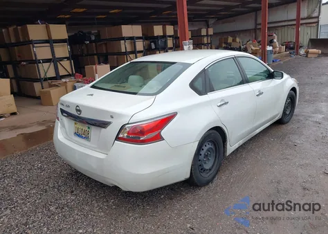2014 Nissan Altima 2.5 S z USA, uszkodzony, nr VIN 1N4AL3AP2EC139616